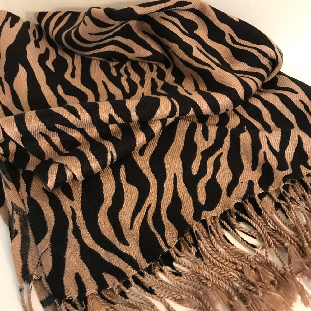 Scarf - Picture 3 of 5